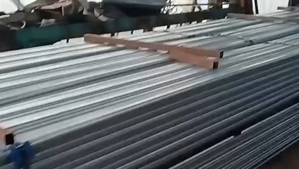 THE PRODUCTION OF W NEW MODEL STEEL FITTING